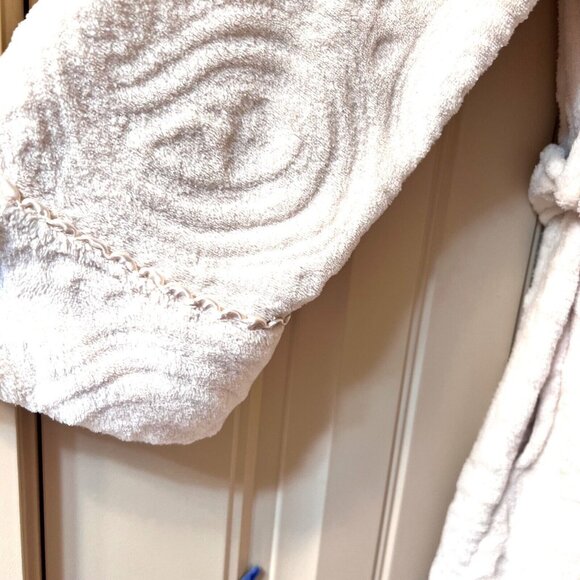 Oscar De La Renta Pink Label Ivory Cream Plush Robe Womens sz S Pockets Embossed - Picture 6 of 12